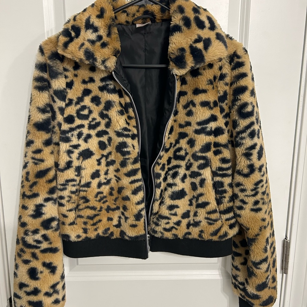 No boundaries cheetah print zipper jacket